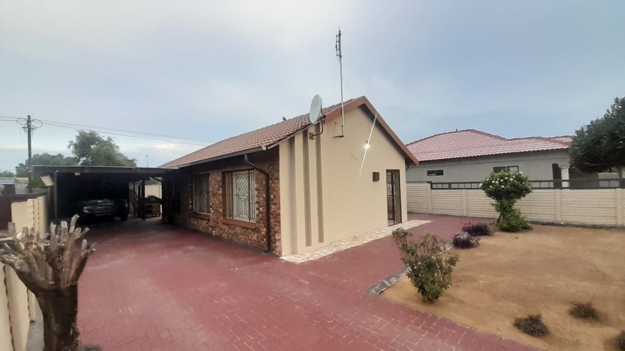 To Let  Bedroom Property for Rent in Mmabatho Unit 12 North West